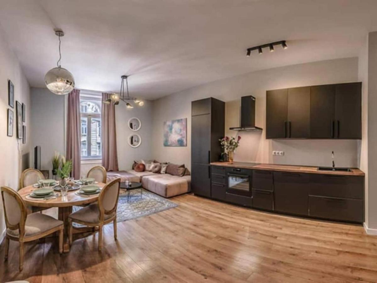Budapest True Gem Downtown Next To Synagogue And Gozsdu Garden Area מראה חיצוני תמונה